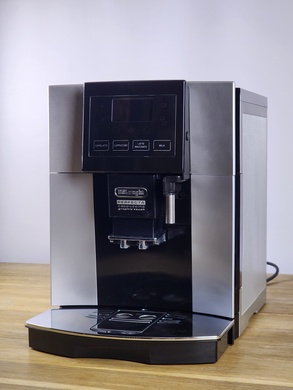 Кавоварка Delonghi ESAM 5700 з гарантією (Б/У)