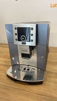 Кавоварка автоматична Delonghi ESAM 5500 з гарантією (Б/В)