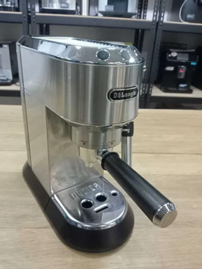 Кавомашина Delonghi EC 685 Bиставковий зразок в коробці Гарантія 1 рік