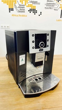 Кавомашина Delonghi ESAM5500 з гарантією без молочника (Б/В)