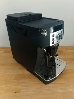 Кавомашина Delonghi ECAM 22.110 з гарантією (Б/В)